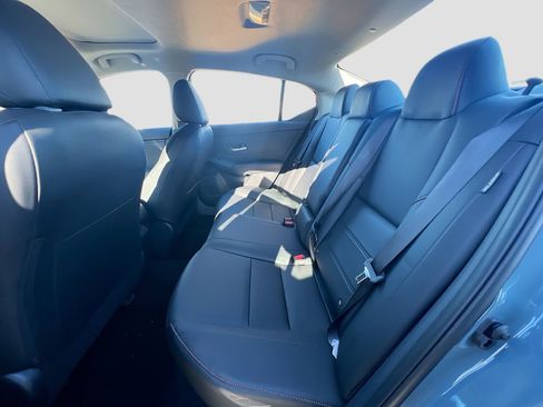 Used 2025 Nissan Sentra SR w/ SR Premium Package image 25