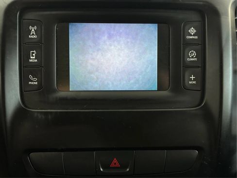 Used 2015 Jeep Cherokee Latitude w/ Cold Weather Group AWD/4WD image 35