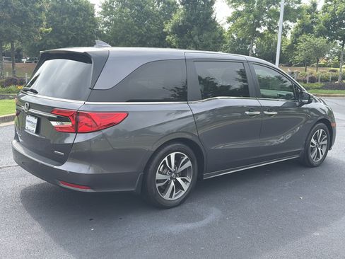 Used 2023 Honda Odyssey Touring image 10