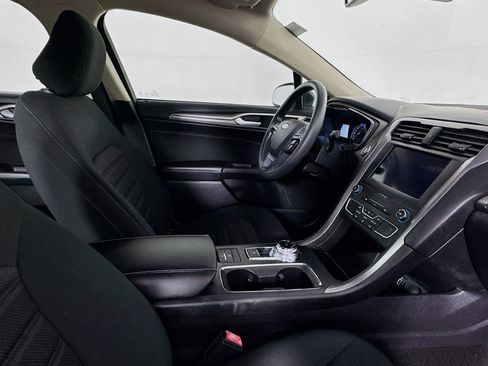 Used 2020 Ford Fusion SE FWD image 28