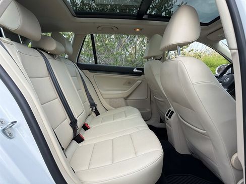 Used 2014 Volkswagen Jetta TDI FWD image 15