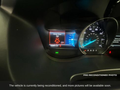 Used 2019 Ford Explorer XLT w/ Equipment Group 202A FWD image 13