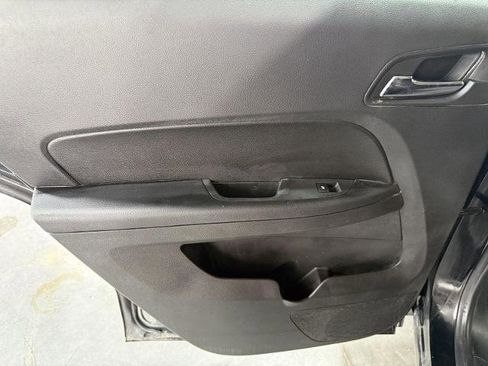 Used 2017 Chevrolet Equinox LS FWD image 22