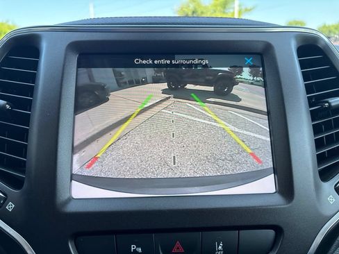Used 2021 Jeep Cherokee Trailhawk w/ Trailer Tow Group AWD/4WD image 68