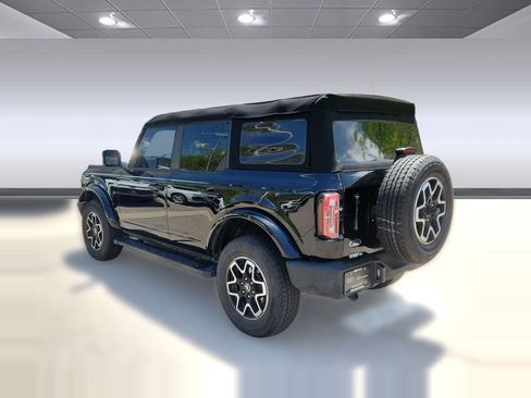 Used 2024 Ford Bronco Outer Banks AWD/4WD image 3