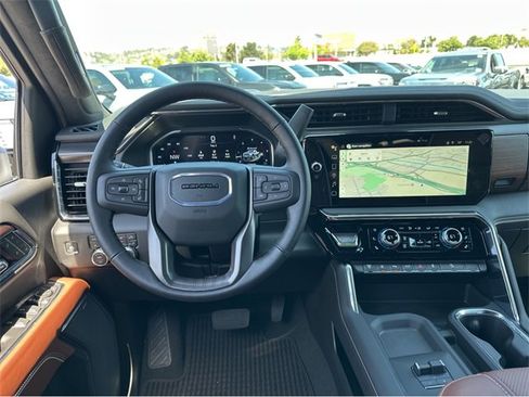 New 2025 GMC Sierra 3500 Denali Ultimate image 18