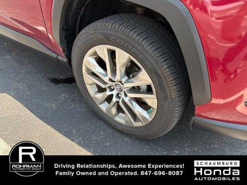 Used 2019 Toyota RAV4 XLE Premium w/ Cold Weather Package AWD/4WD image 11