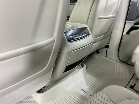 Used 2025 Cadillac Escalade ESV Sport Platinum image 15