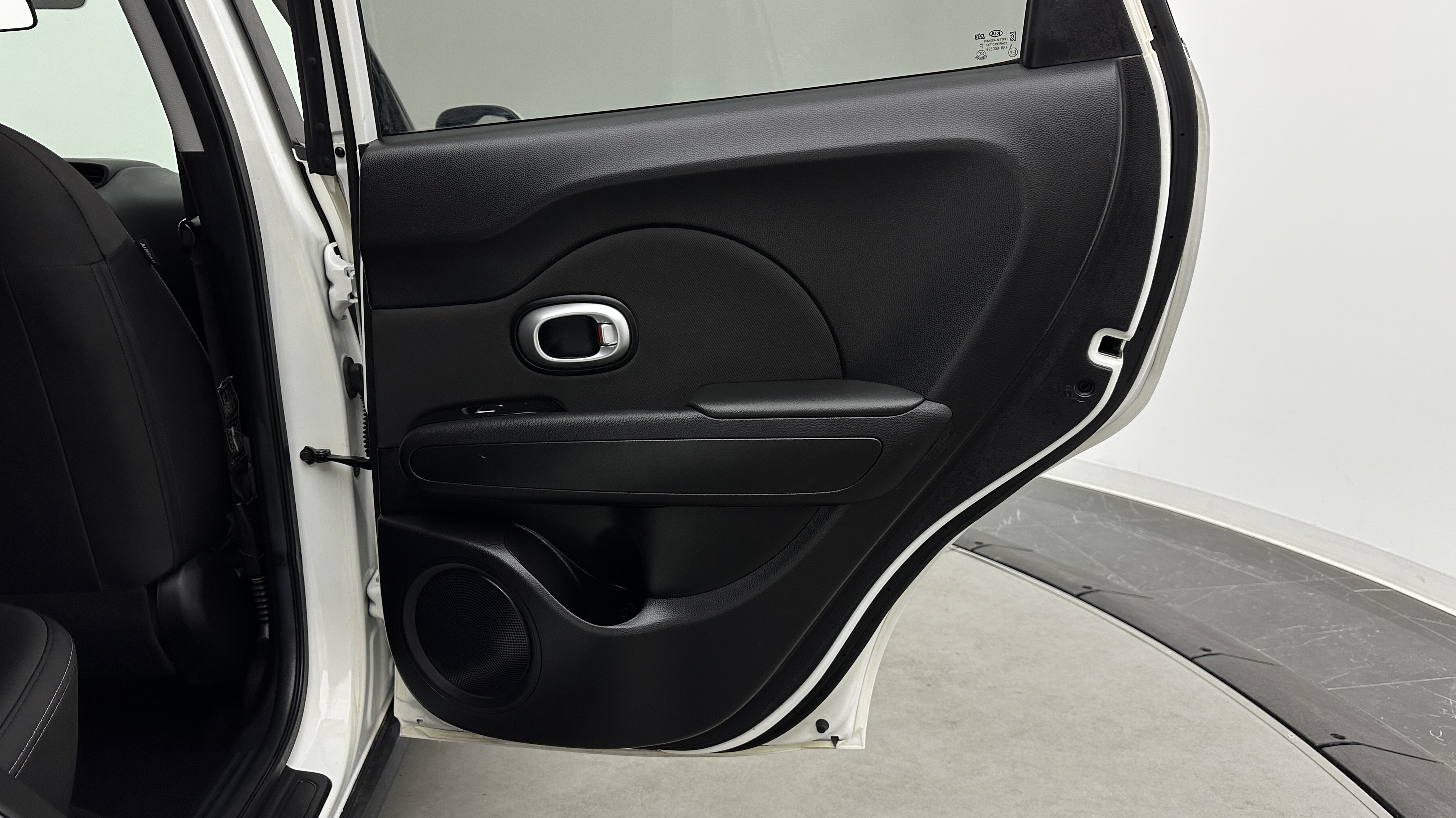Used 2018 Kia Soul w/ Option Group 020 FWD image 30