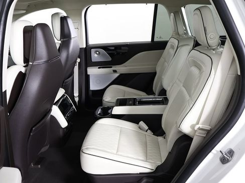 Used 2020 Lincoln Aviator Black Label w/ Dynamic Handling Package AWD/4WD image 39