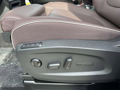 New 2025 Volkswagen ID. Buzz Pro S image 13