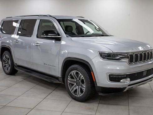 Used 2024 Jeep Wagoneer L Series II w/ Flexible Seating Group image 2