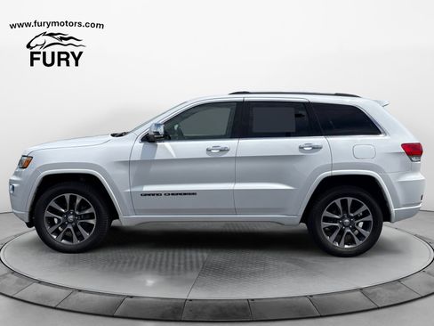 Used 2017 Jeep Grand Cherokee Overland AWD/4WD image 7