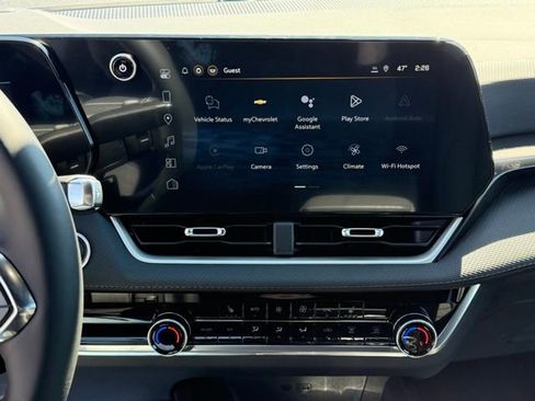 New 2026 Chevrolet Equinox LT w/ Convenience Package II AWD/4WD image 4