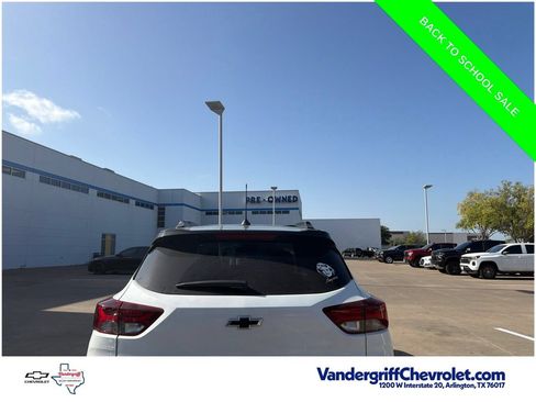 Used 2023 Chevrolet TrailBlazer RS w/ Sun and Liftgate Package FWD image 8
