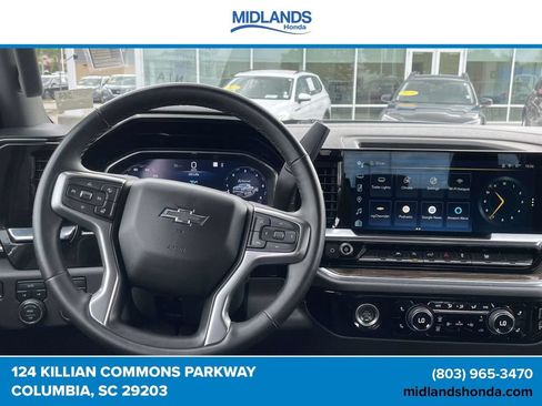 Used 2023 Chevrolet Silverado 1500 RST AWD/4WD image 13