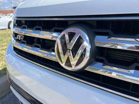 Used 2019 Volkswagen Atlas SE w/ Panoramic Sunroof Package image 10