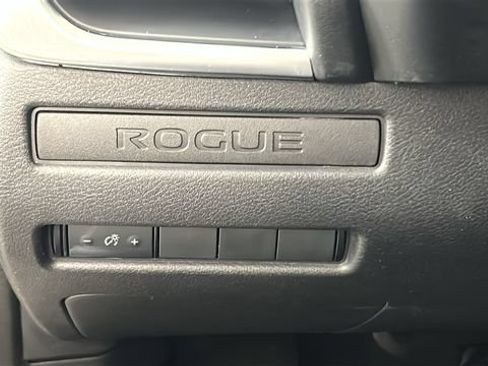 Used 2022 Nissan Rogue S AWD/4WD image 20