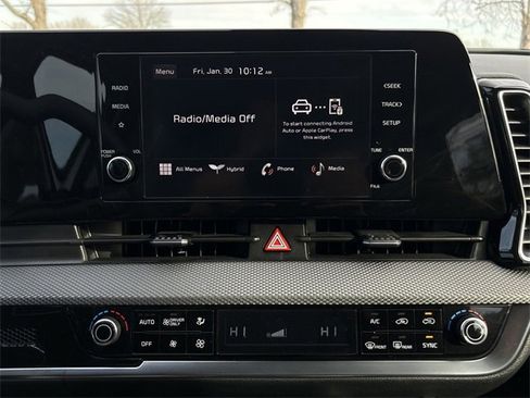 Certified 2025 Kia Sportage LX image 33