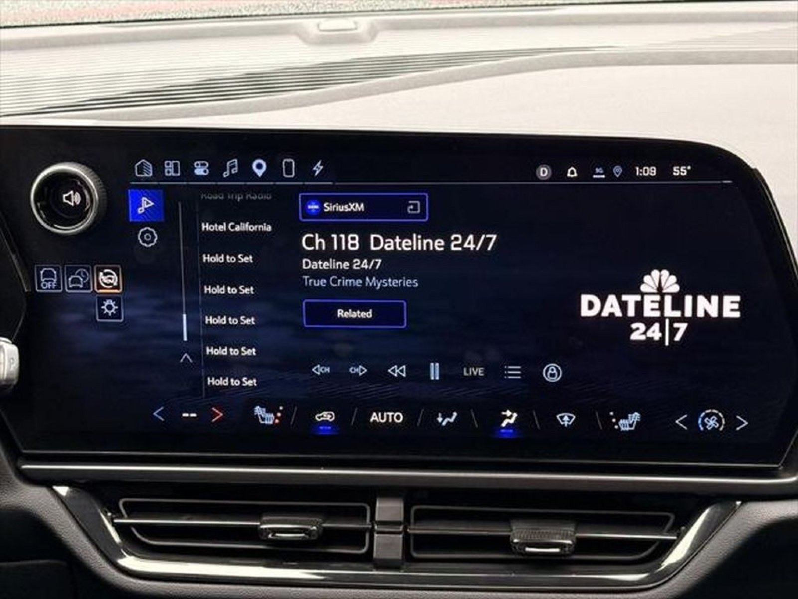 Used 2024 Chevrolet Equinox EV RS AWD/4WD image 29