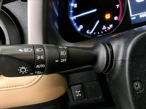 Used 2017 Toyota RAV4 XLE w/ Premium Special Value Package image 30