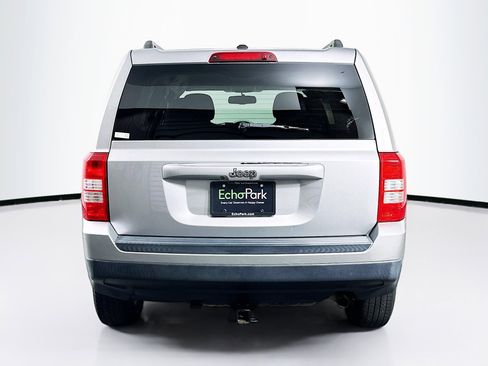 Used 2016 Jeep Patriot Sport w/ Power Value Group FWD image 7