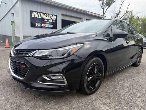 Used 2017 Chevrolet Cruze LT w/ RS Package FWD image 9
