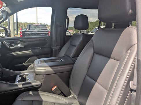 Used 2022 Chevrolet Suburban Z71 image 15