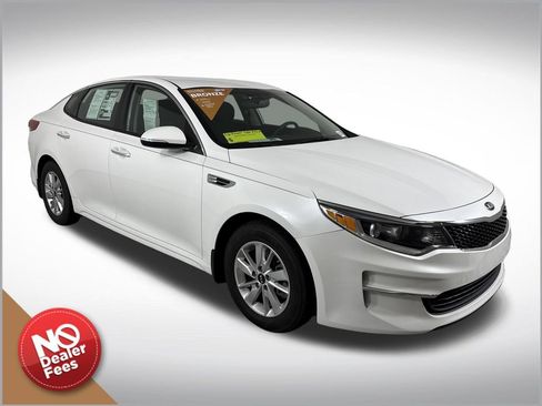 Used 2018 Kia Optima LX FWD image 1