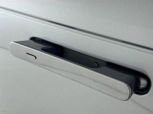 Used 2023 Land Rover Range Rover SE image 24