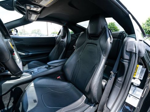 Used 2019 Ferrari Portofino RWD image 32