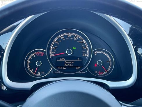 Used 2018 Volkswagen Beetle 2.0T S FWD image 12