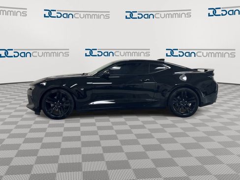 Used 2016 Chevrolet Camaro SS RWD image 5