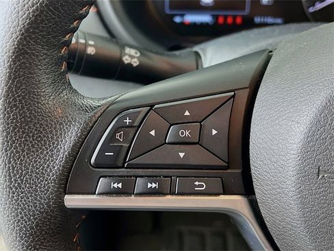 Used 2024 Nissan Kicks SR image 13