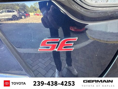 Used 2023 Toyota Corolla SE FWD image 5