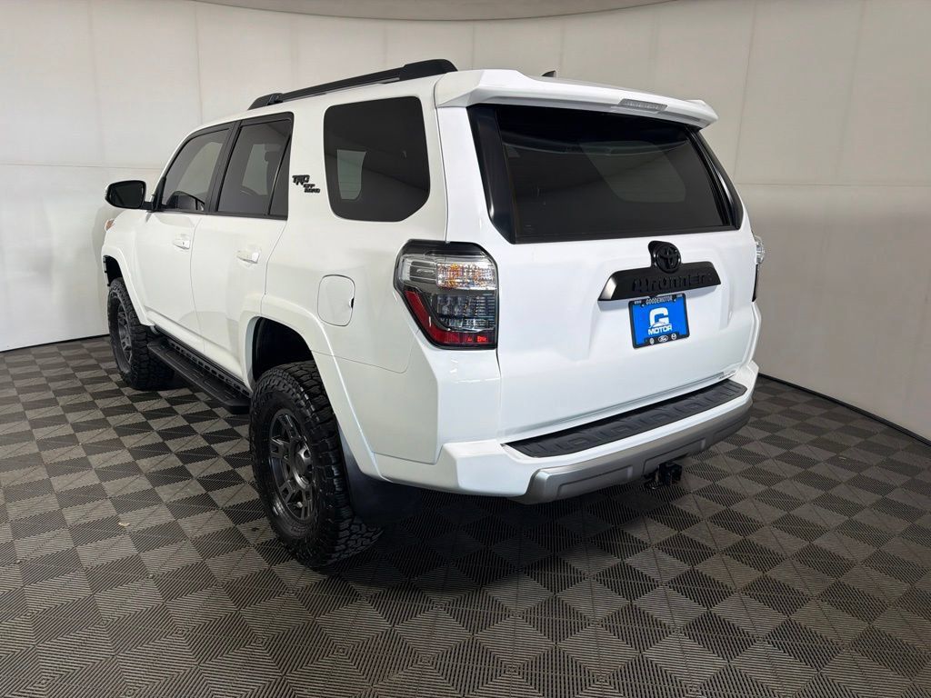 Used 2022 Toyota 4Runner TRD Off-Road Premium AWD/4WD image 5