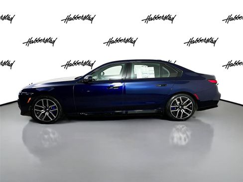 New 2026 BMW i7 xDrive60 image 8