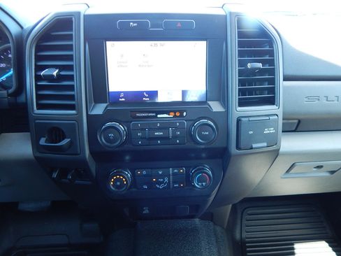 Used 2020 Ford F250 XL w/ Power Equipment Group RWD image 21