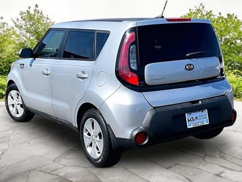 Used 2015 Kia Soul image 11