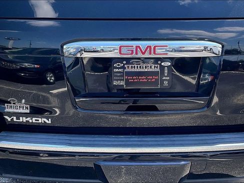 Used 2018 GMC Yukon Denali w/ Open Road Package AWD/4WD image 8