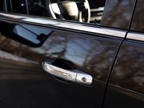 Used 2024 Chevrolet Silverado 2500 LTZ image 38