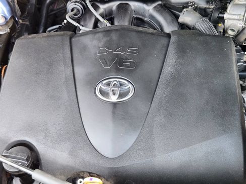 Used 2019 Toyota Highlander XLE AWD/4WD image 17
