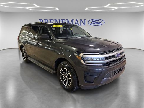 Used 2024 Ford Expedition Max XLT image 3