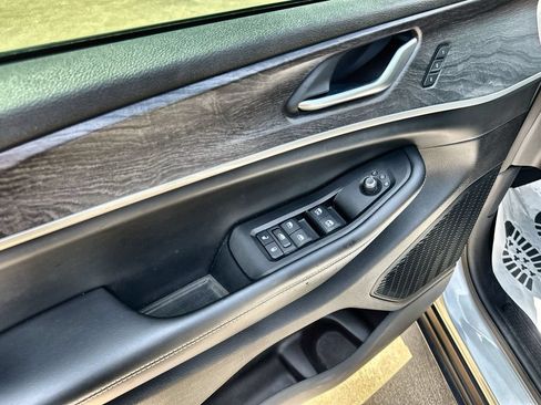 Used 2023 Jeep Grand Cherokee L Limited RWD image 14