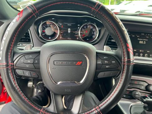 Used 2016 Dodge Challenger R/T w/ Driver Convenience Group RWD image 26