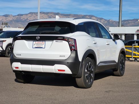 New 2025 Nissan Kicks SV w/ SV Premium Package image 5