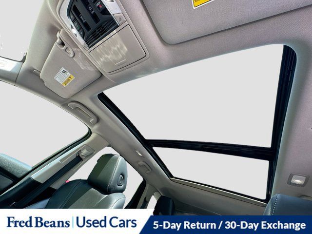 Used 2022 Acura MDX w/ Technology Package AWD/4WD image 29