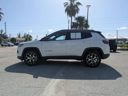 Used 2025 Jeep Compass Limited AWD/4WD image 8