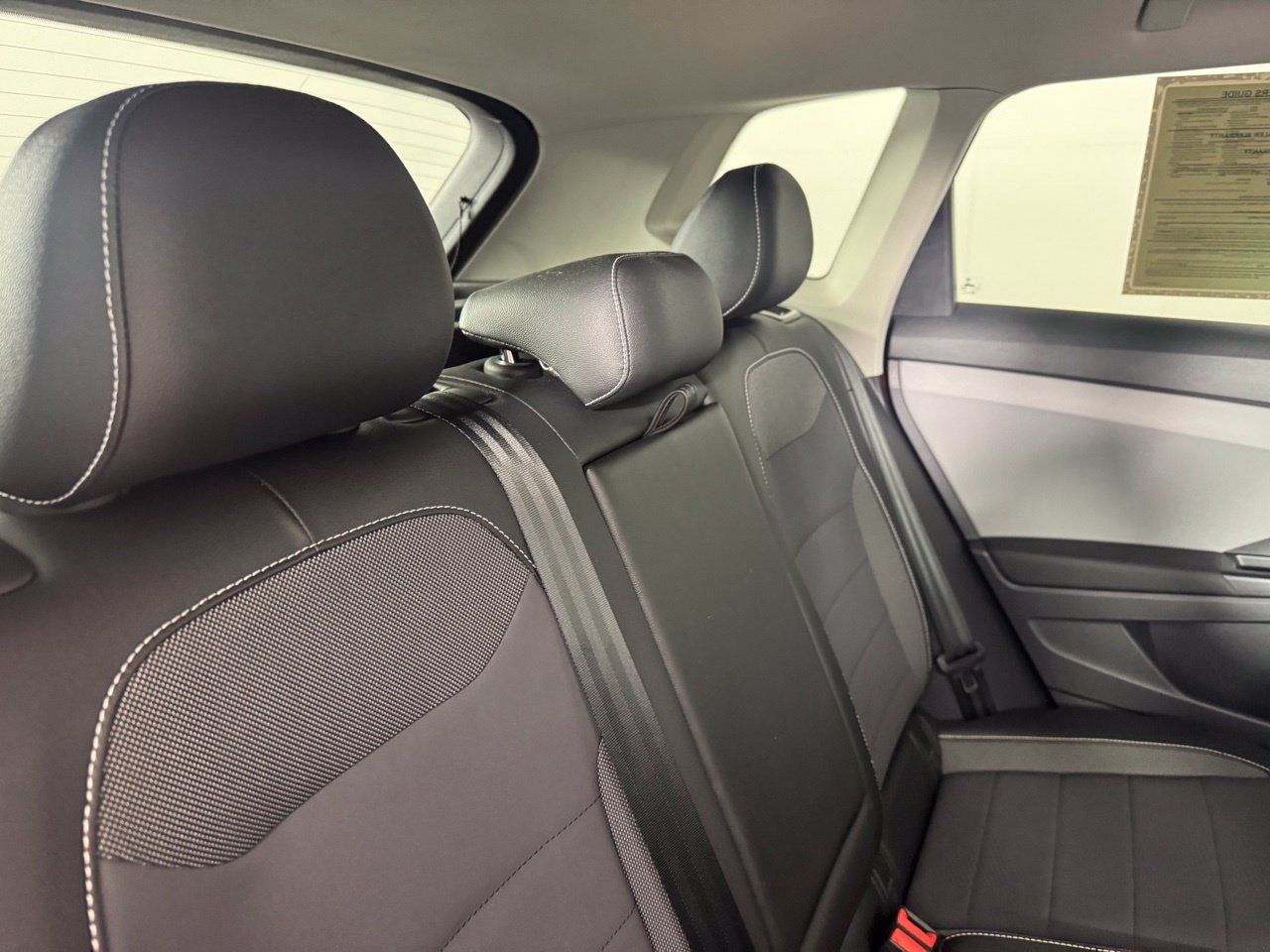 Used 2023 Volkswagen Taos SE w/ Panoramic Sunroof Package FWD image 31