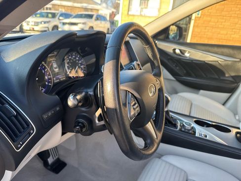 Used 2016 INFINITI Q50 Red Sport 400 image 27